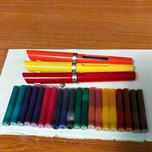 Sheaffer Calligraphy with 3 Pens and 20 Refill Inks